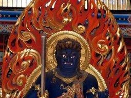 《以黑暗之光转生攻略》（发掘隐藏技巧，提升游戏实力）