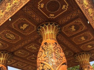 逃离亚洲寺庙（打破束缚，寻找自由的心灵之旅）