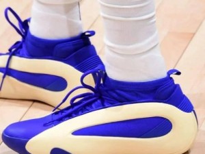 揭秘NBAAJam攻略（打造最强球队，一探篮球游戏的玩法奥秘）